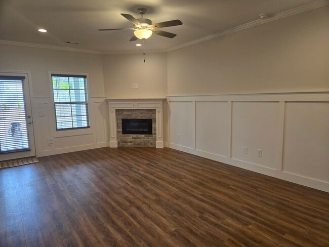 Building Photo - FOR RENT in MIDLAND! Available Now!