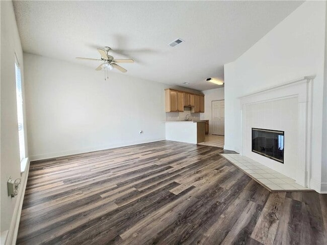 Building Photo - 1549 Hunters Point Dr