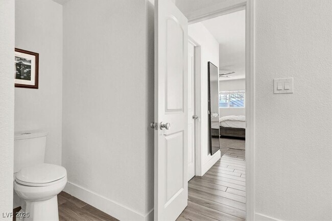 Building Photo - 1600 Eaton Dr