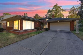 Building Photo - 32725 Barkley St