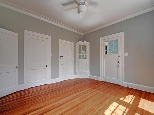 Building Photo - UT PRE-LEASE: Luxury 4 bedroom home in Wes...