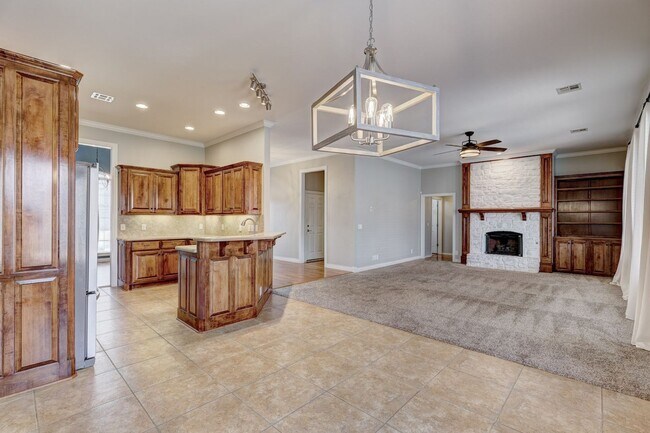 Building Photo - 4 Bedroom South Edmond Home For Rent