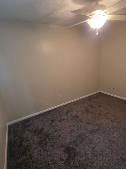 Bedroom 1 - 338 Cluster Ave