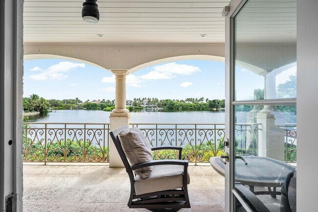 Building Photo - 1620 Lands End Rd