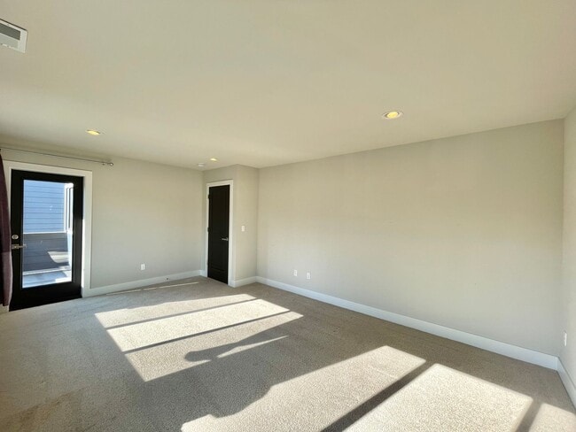 Building Photo - Great Home For Rent