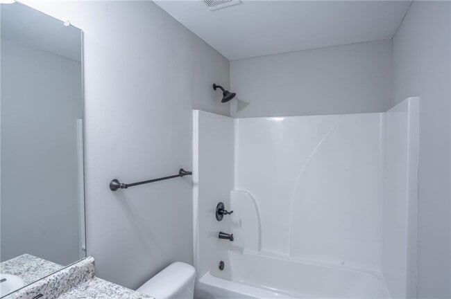 Building Photo - 6106 Oak Bend Ct