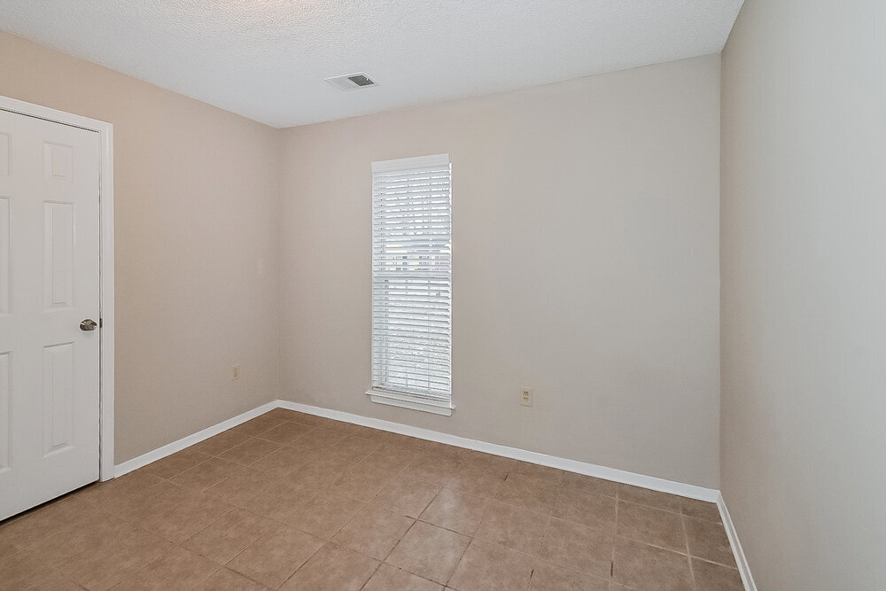 Building Photo - 4210 Brighton Dr