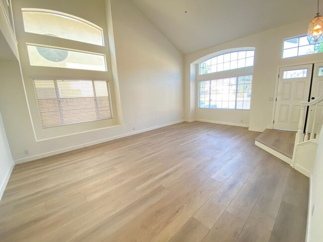 Building Photo - Very Spacious 3 Bedroom, 2.5 Bathroom House For Rent in Buena Park-Lots of Recent Upgrades!