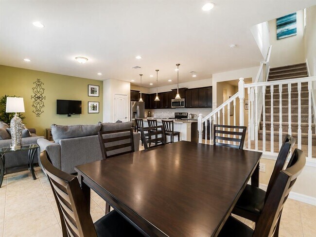 Building Photo - 8928 Adriatico Ln
