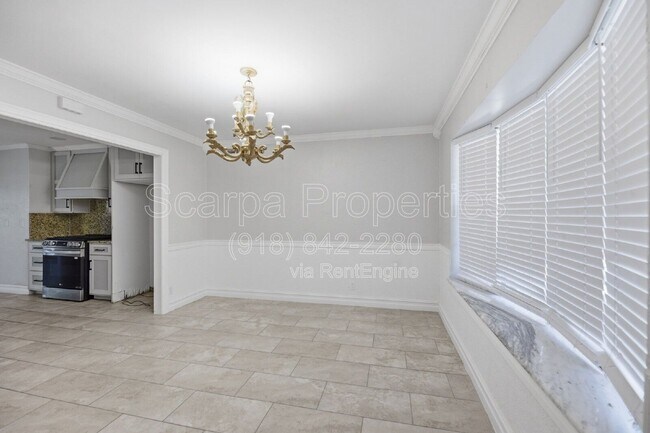 Building Photo - 6812 E 55th St