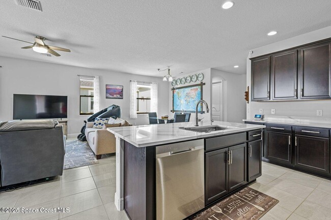Building Photo - 8108 Dobre Wy