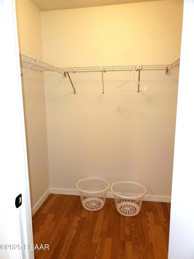 Building Photo - 165 White Fawn Dr