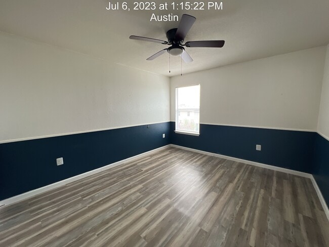 Building Photo - 5713 Silver Screen Dr