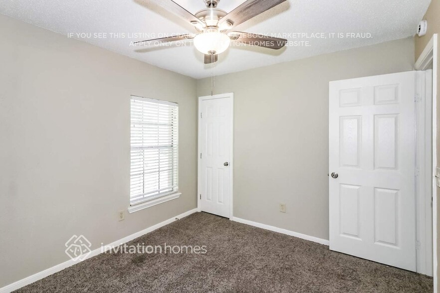Building Photo - 16011 Sweetwater Creek Dr