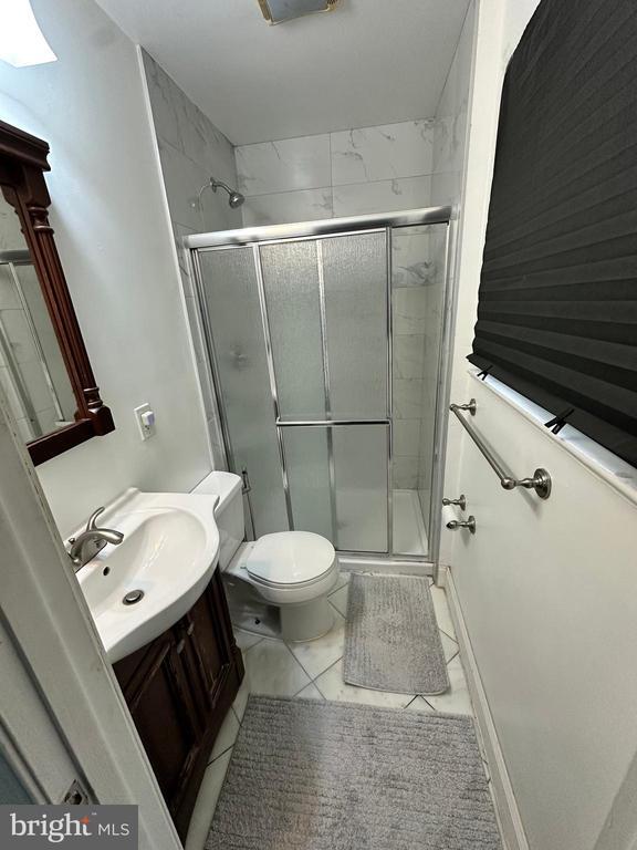 Building Photo - 10006 Green Forest Dr