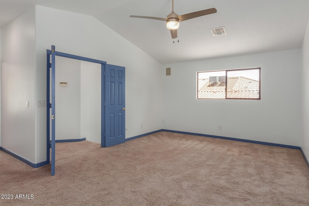 Building Photo - 5906 E Juniper Ave