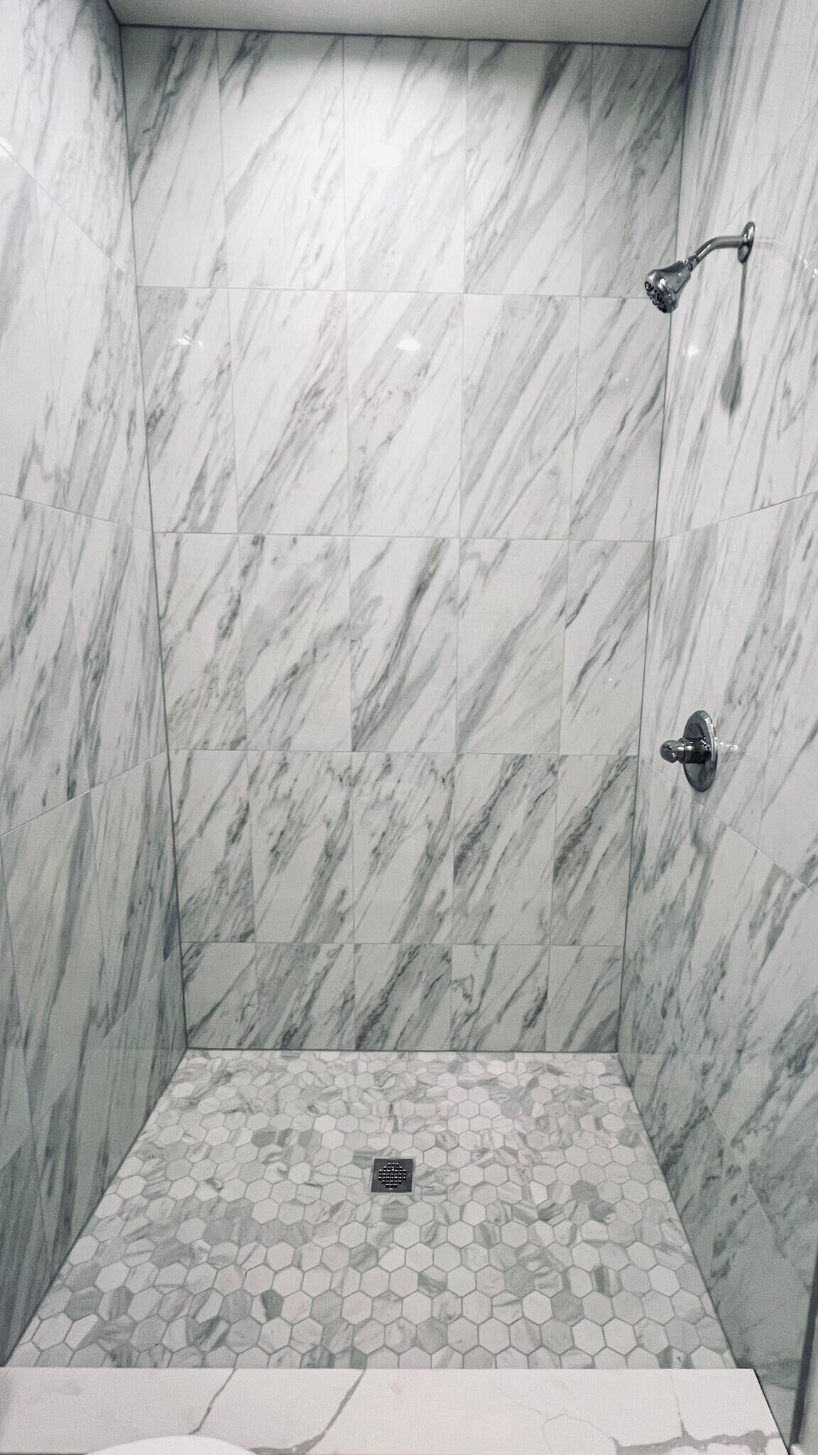 Building Photo - 652 W Gordon Ter