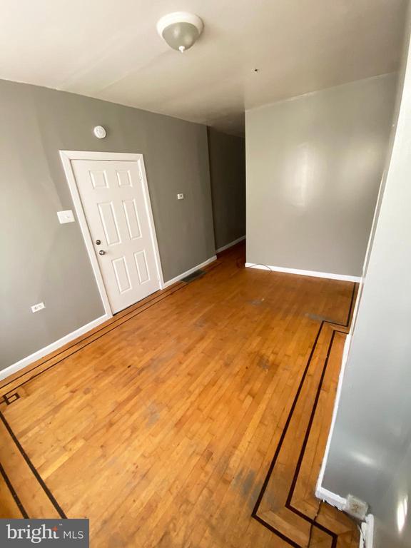 Building Photo - 755 E Allegheny Ave