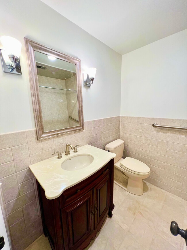 Building Photo - 228 Mark Dr