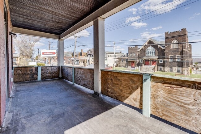 Building Photo - 750 Brownsville Rd