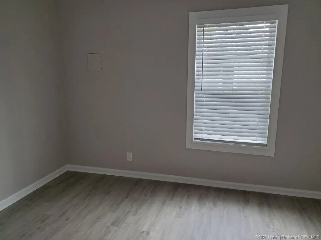 Building Photo - 504 Crestview Ct