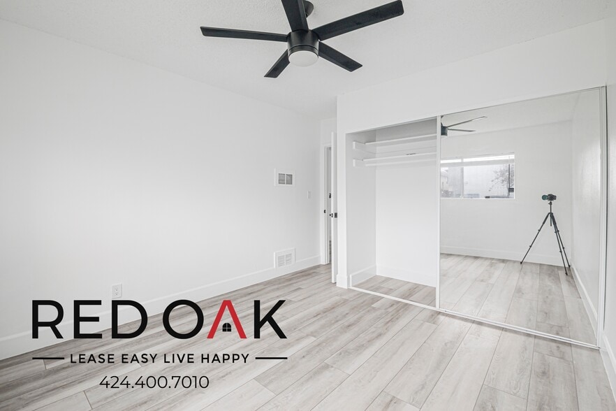 Building Photo - 630 N Cerritos Ave