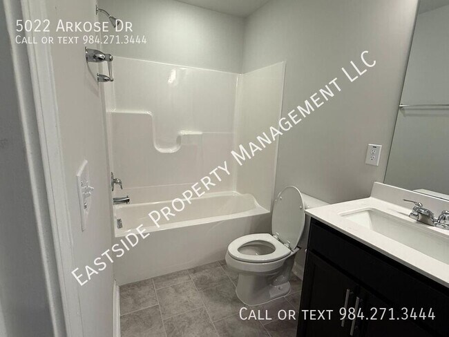 Building Photo - 5022 Arkose Dr