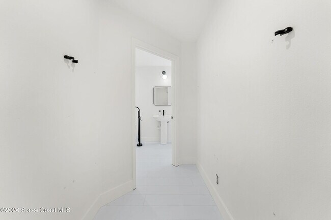 Building Photo - 9085 Jimmy Buffett Mem Hwy