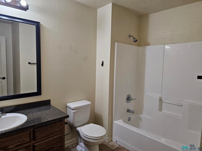 Building Photo - 141 Townsgate Plaza