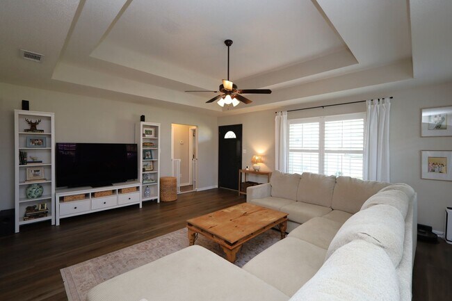 Building Photo - 112 Mill Pond Pl
