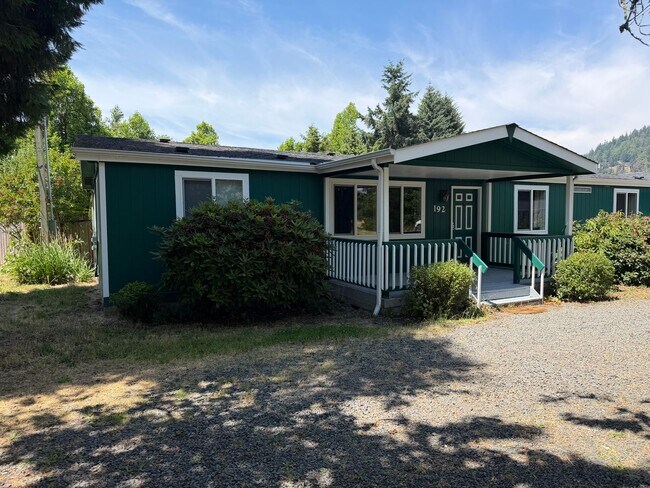 Building Photo - 3-bedroom 2 bath house in Springfield!