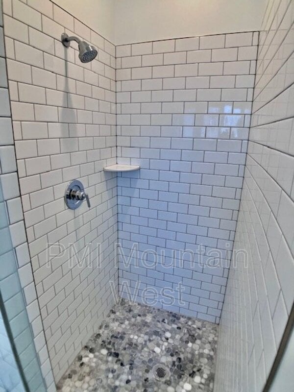 Building Photo - 503 W 2275 N