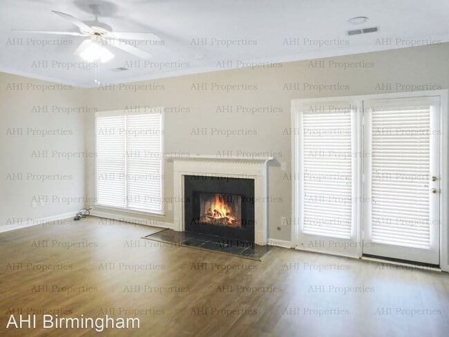 Building Photo - 3 br, 2 bath House - 6571 Mill Creek Circle
