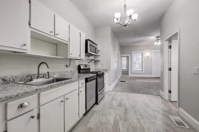 Building Photo - 615 Linwood Ave NE