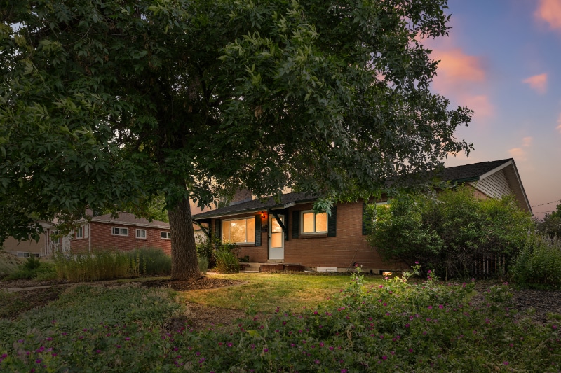 Building Photo - 571 S Taft St