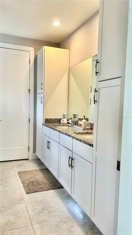 Building Photo - 1211 Arisha Dr