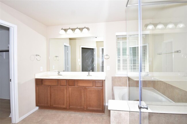 Building Photo - 24034 Schults Meadow Ln
