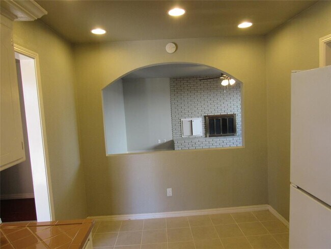 Building Photo - 9909 Sunnymeade Pl