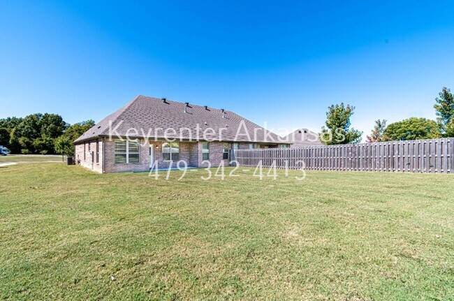 Building Photo - 4870 Castlewood Ln