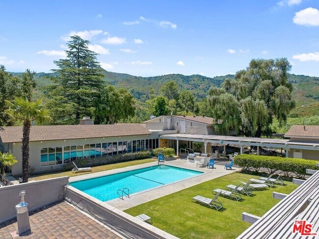 Building Photo - 30473 Mulholland Hwy