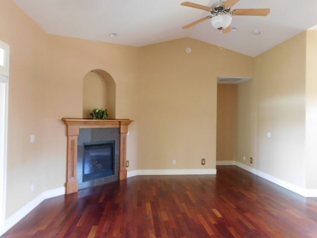 Building Photo - 3Bd/3Ba Single Story House - Available Ear...