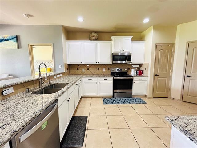 Building Photo - 1205 Red Dr