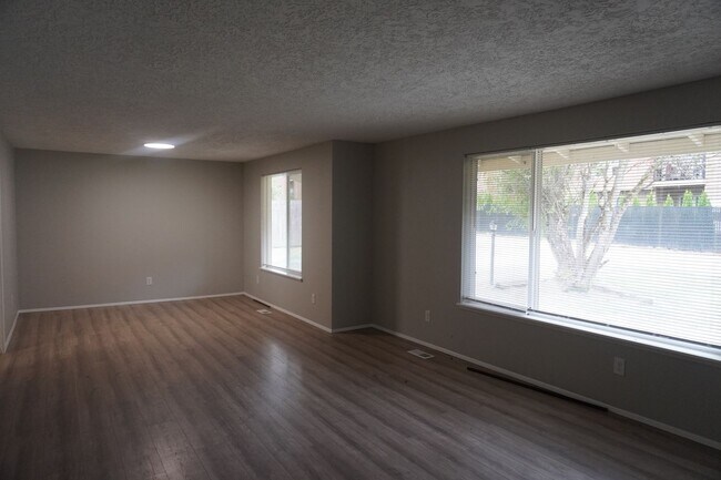Building Photo - 2238 NE 179th St