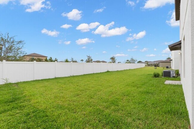 Building Photo - LIKE NEW 5 Bedroom Home for RENT in Touchstone!