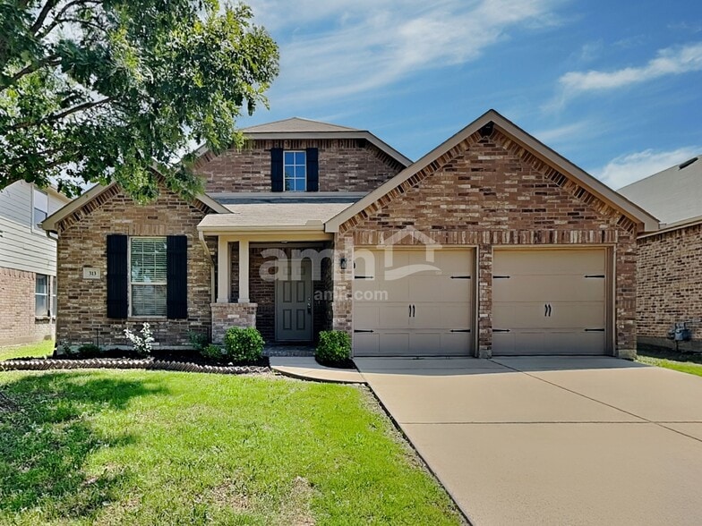 Primary Photo - 313 Hawthorn Dr