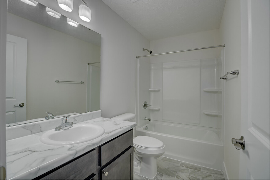 Building Photo - 4311 Otter Creek Dr