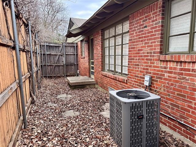 Building Photo - 6126 Tremont St