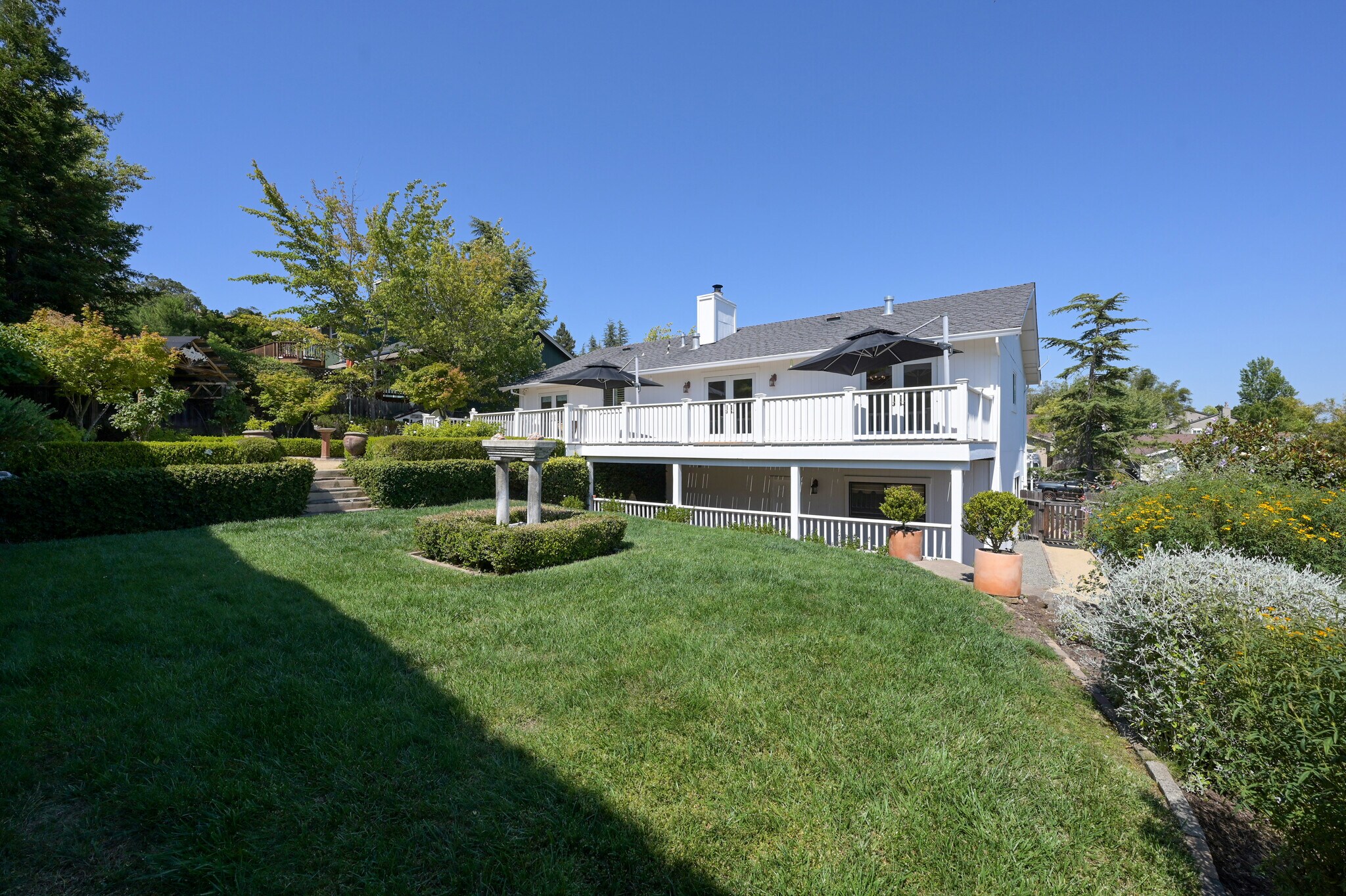 Building Photo - 5 Santa Victoria Ct