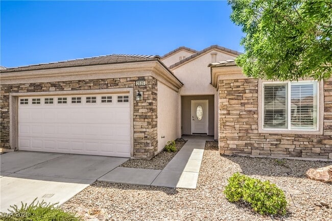 Building Photo - 2535 Jada Dr