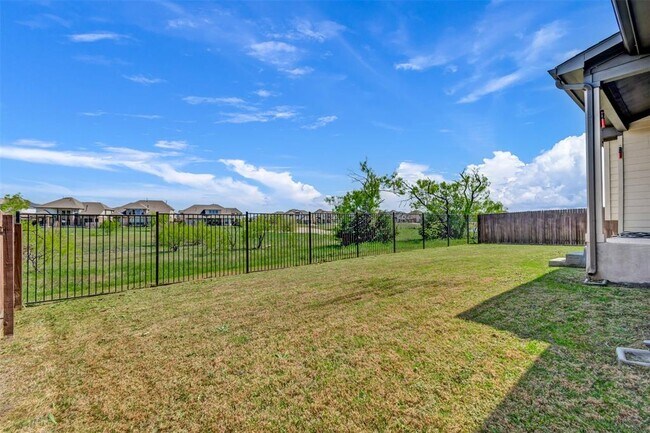 Building Photo - 209 Azalea Spgs Rd